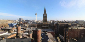 *City View* 1 Bedroom Central Apartment With Balcony